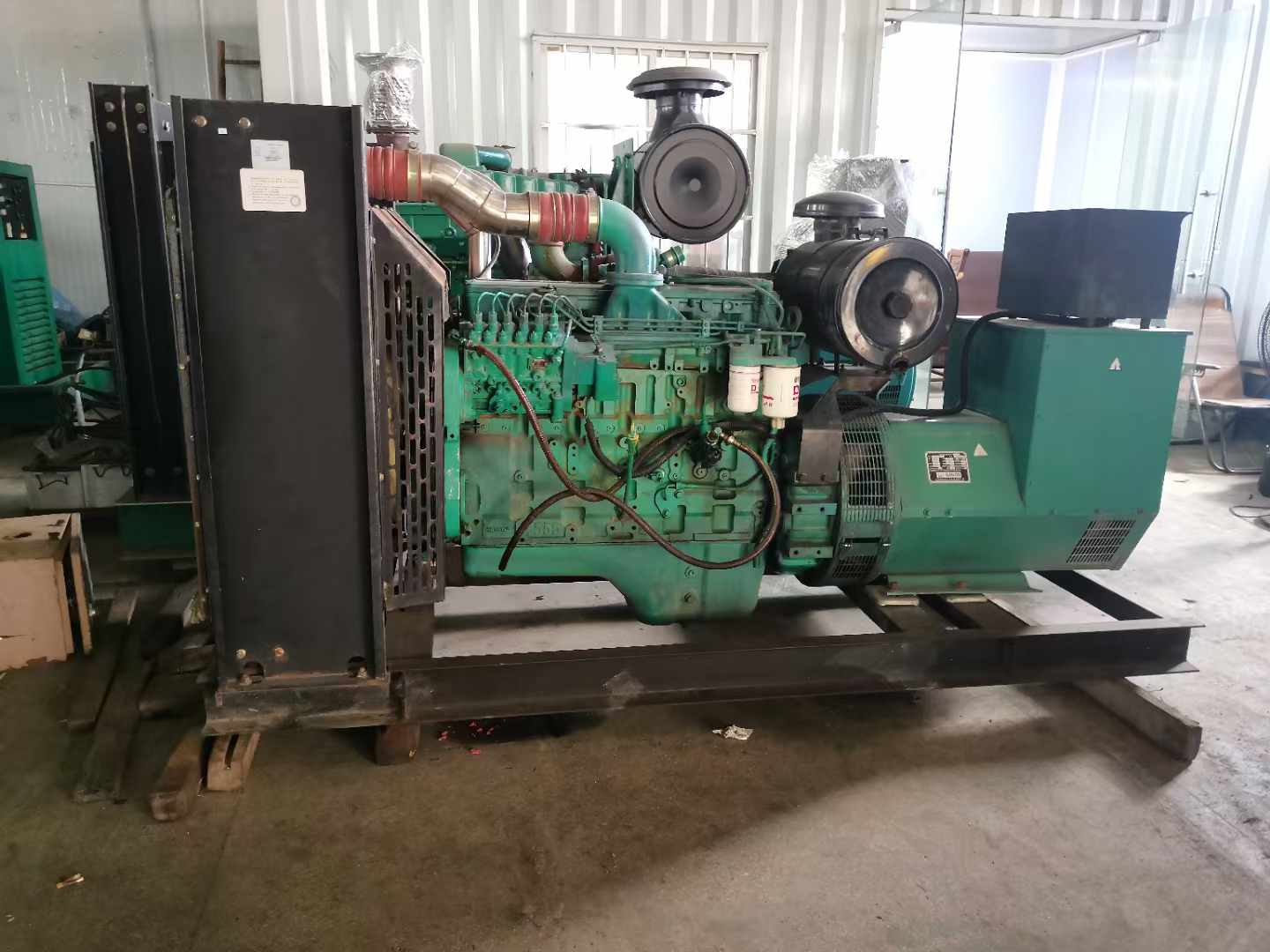 孝感发电机租赁如何确定电缆的承载电流是否在安全范围内？