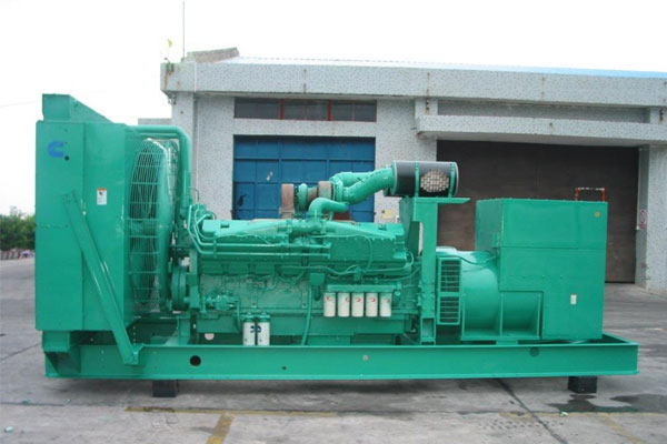 孝感工厂发电机应急发电时如何更准确地检查发电机状态？