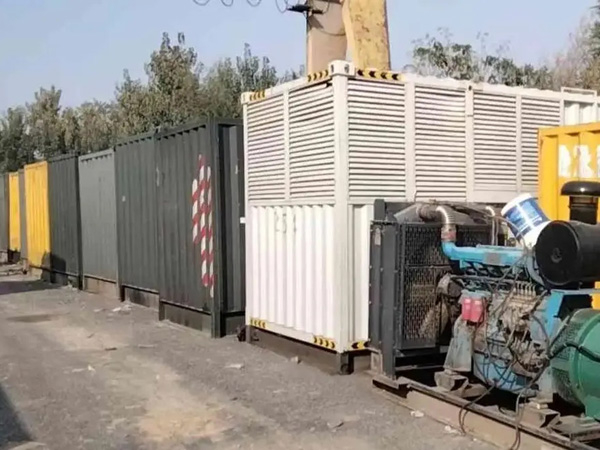 孝感200KW柴油发电机机组每小时油耗是多少？